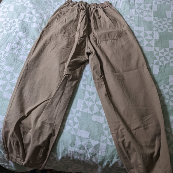 L.F. Markey Jenkin trouser in camel - Picture 3 of 6